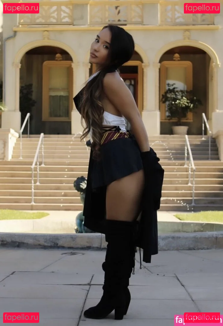 Alahna Ly Onlyfans Photo Gallery 