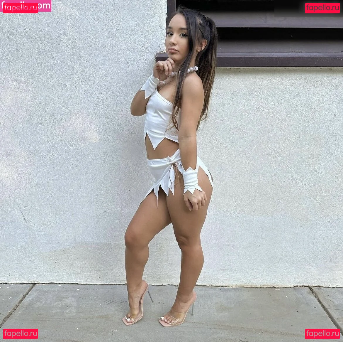 Alahna Ly Onlyfans Photo Gallery 