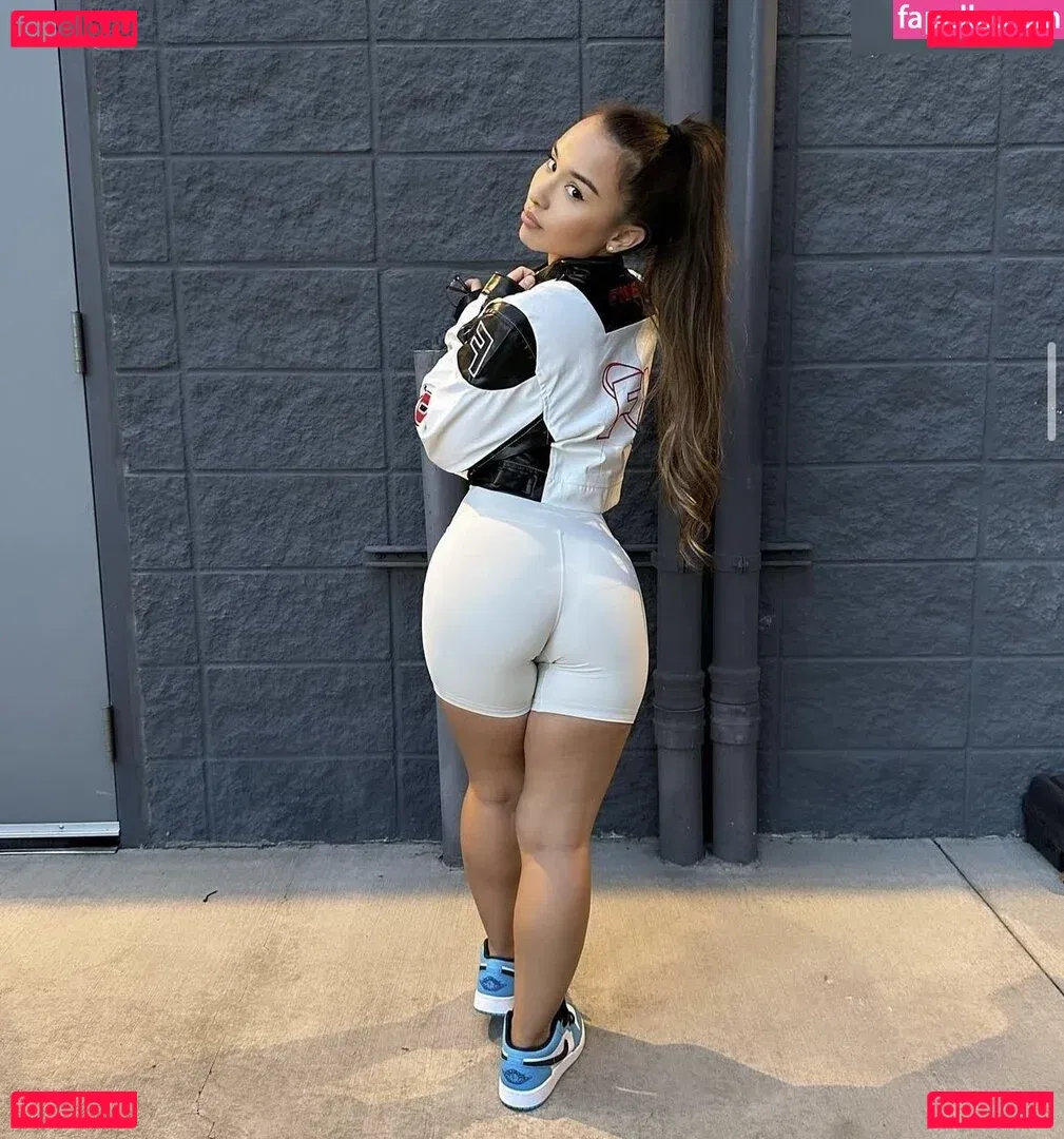 Alahna Ly Onlyfans Photo Gallery 