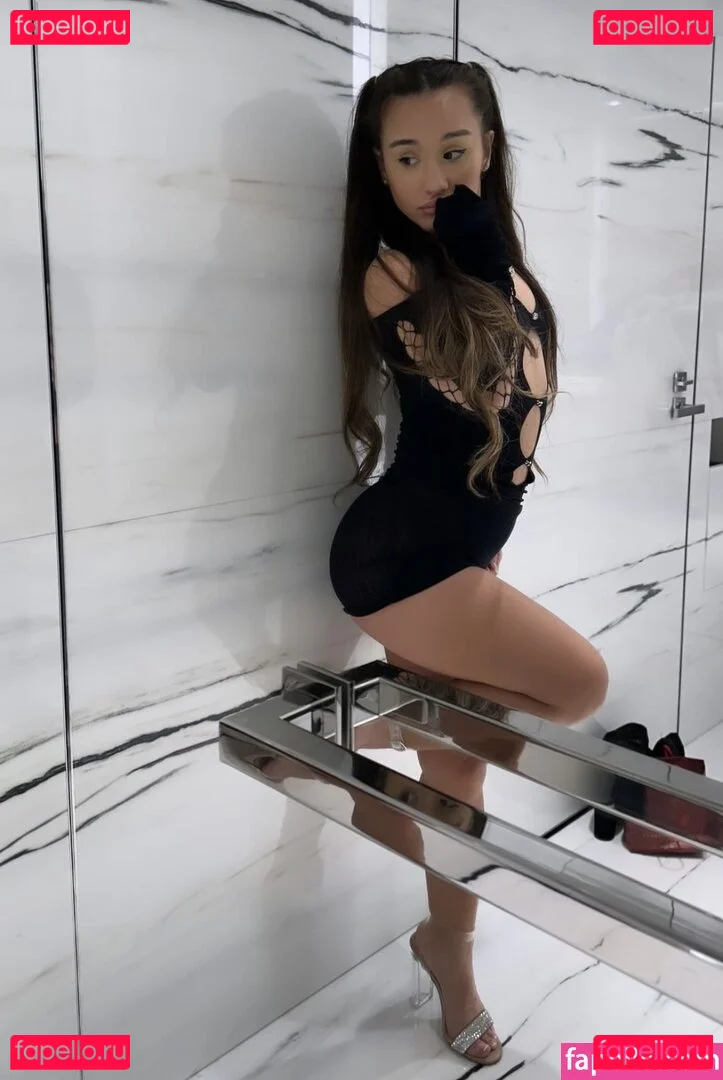 Alahna Ly Onlyfans Photo Gallery 