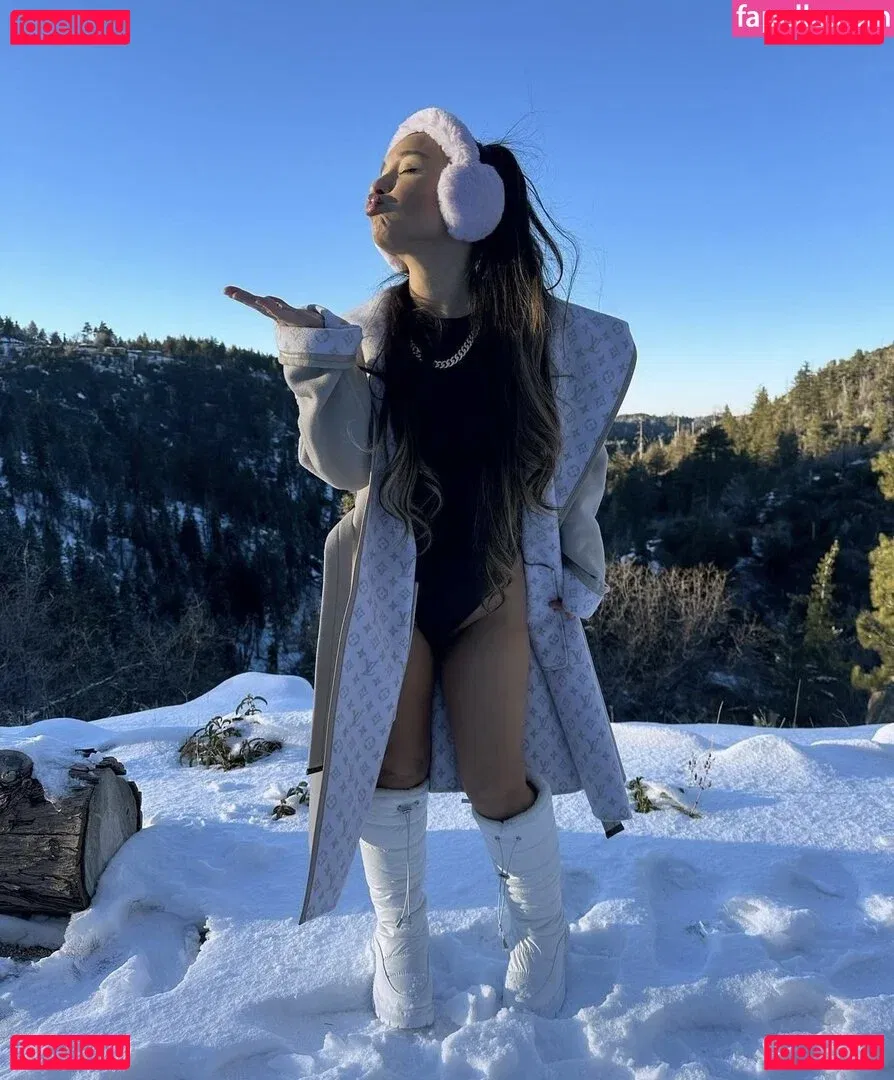 Alahna Ly Onlyfans Photo Gallery 