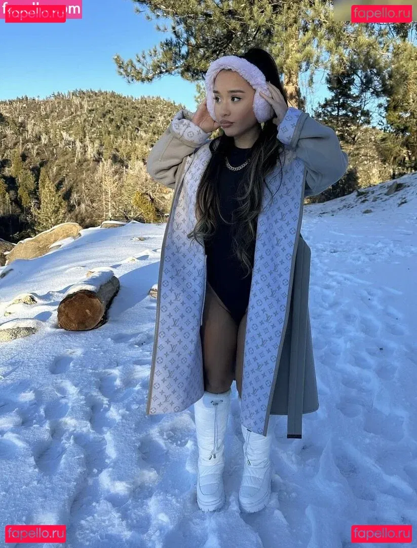 Alahna Ly Onlyfans Photo Gallery 