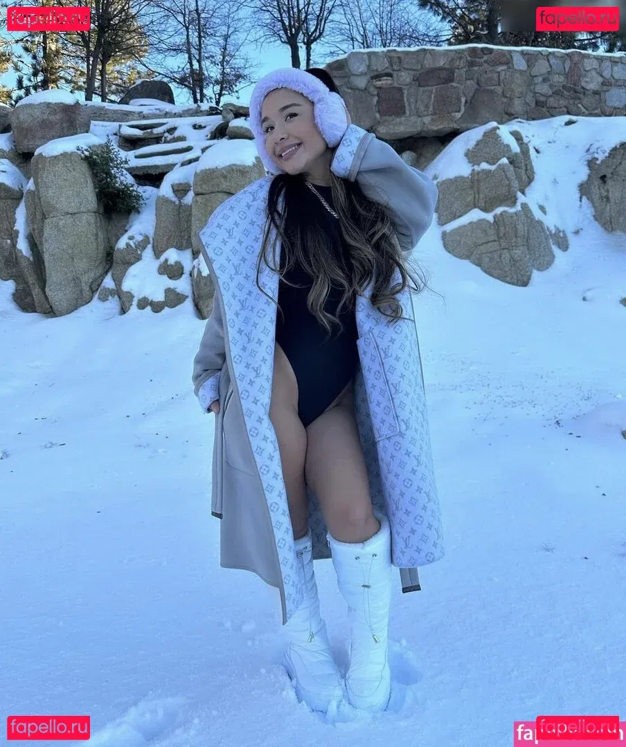 Alahna Ly Onlyfans Photo Gallery 