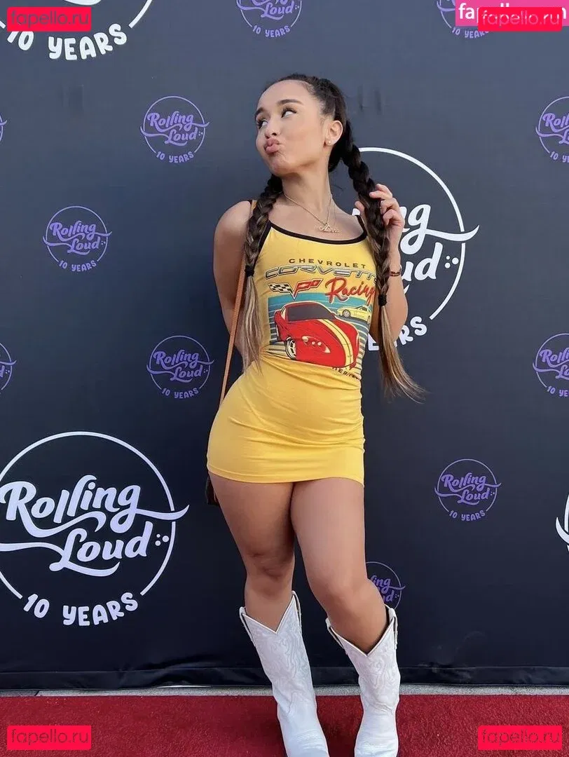 Alahna Ly Onlyfans Photo Gallery 