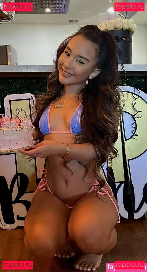 Alahna Ly Onlyfans Photo Gallery 