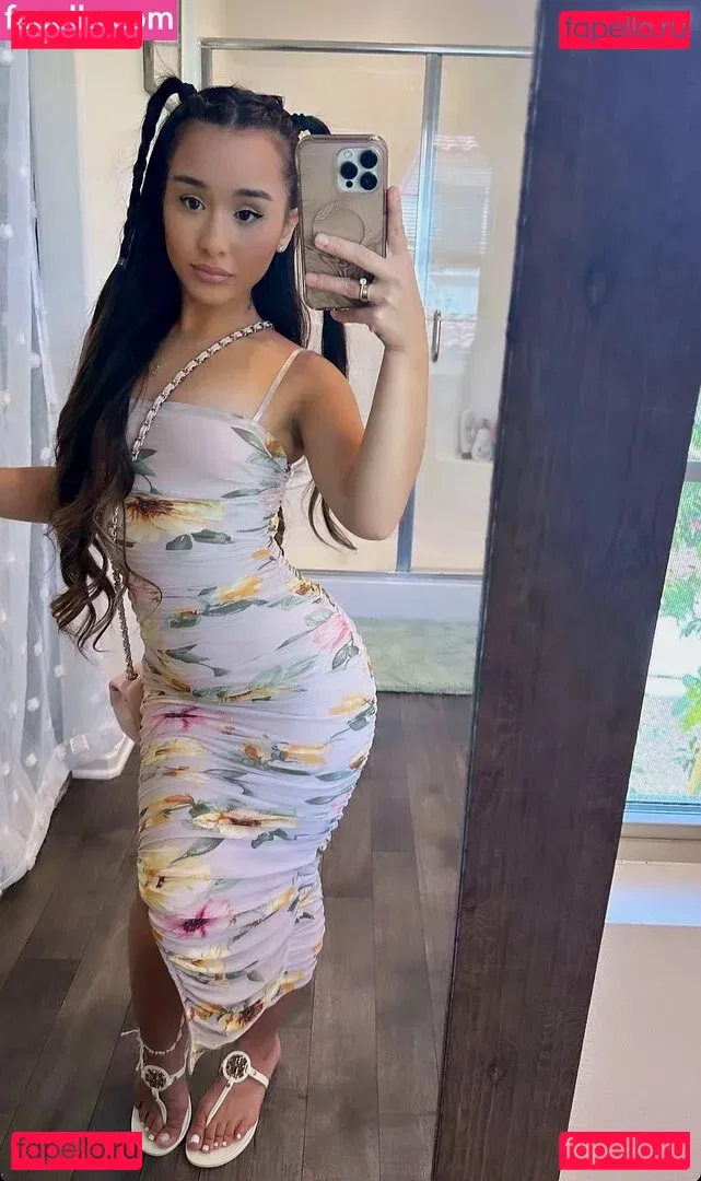 Alahna Ly Onlyfans Photo Gallery 