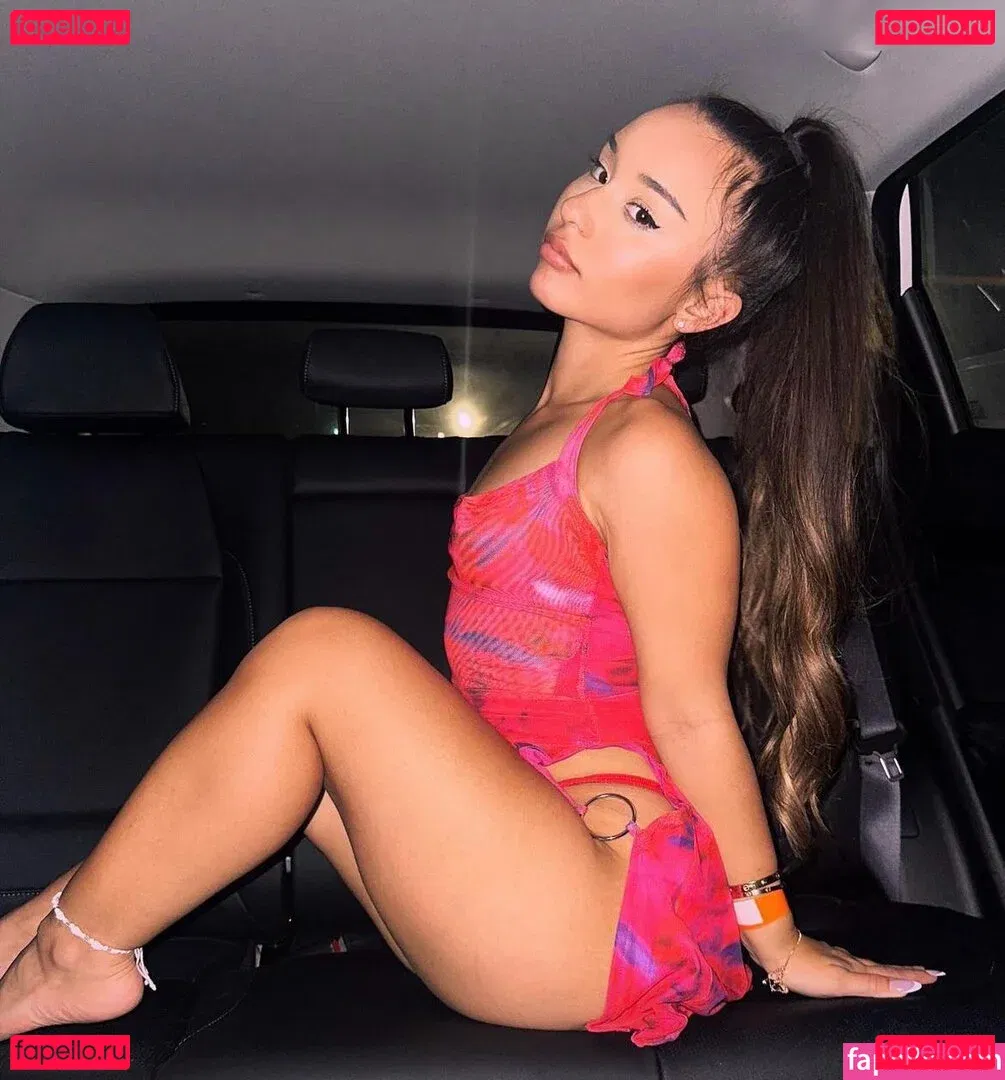 Alahna Ly Onlyfans Photo Gallery 