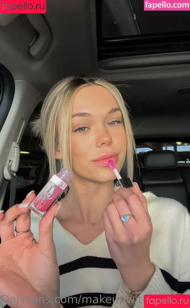 makeupwithmeredithh / meredithduxbury Onlyfans Photo Gallery 