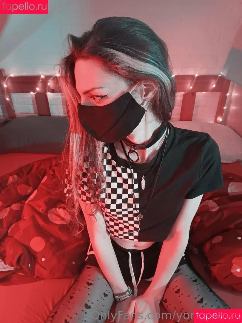 yona.mlem / ypol.eban.7 Onlyfans Photo Gallery 