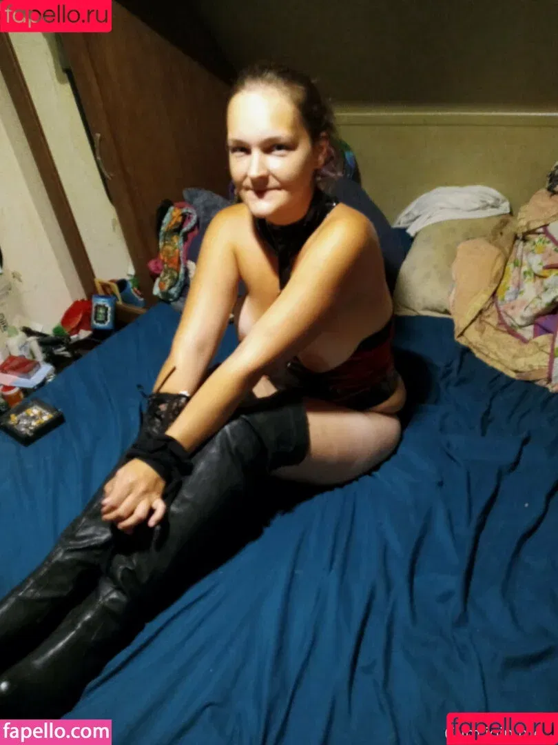 lilladycrazychaos Onlyfans Photo Gallery 