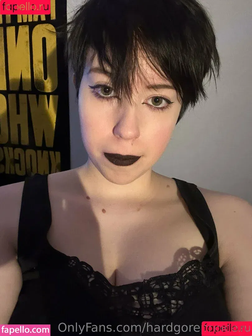 Gore Princess / RoboXIsLoX / hardgoreprincess / kalynrharper Onlyfans Photo Gallery 