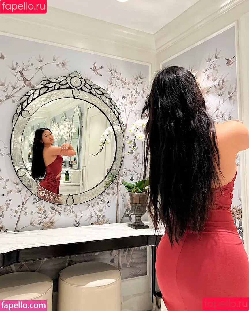 anna / anna_paull / annashrxstha Onlyfans Photo Gallery 