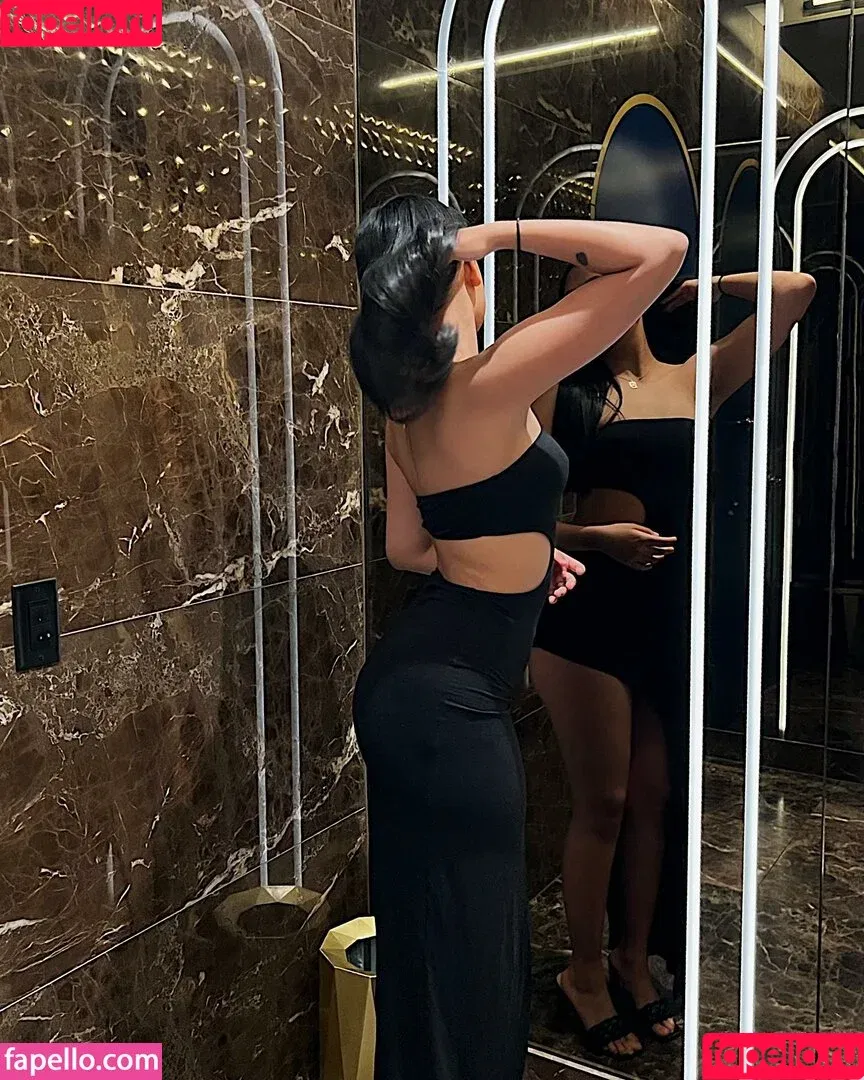 anna / anna_paull / annashrxstha Onlyfans Photo Gallery 