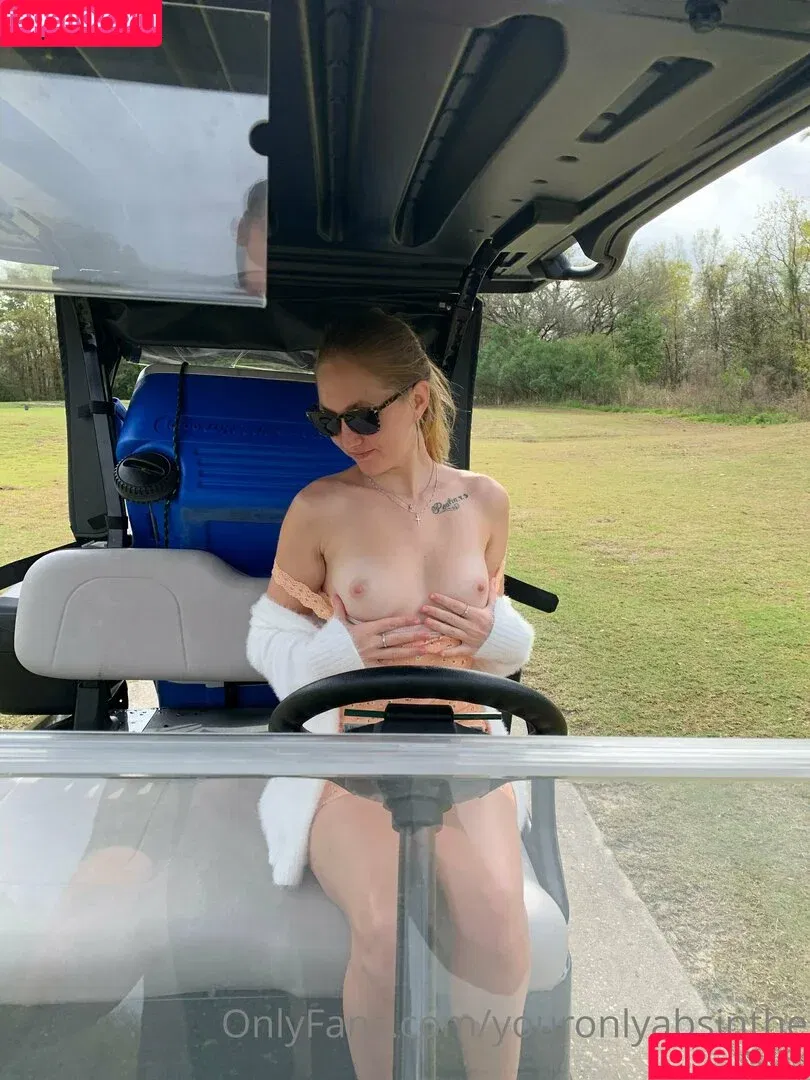 patricia.absinthe / sincerely_sammi / youronlyabsinthe Onlyfans Photo Gallery 