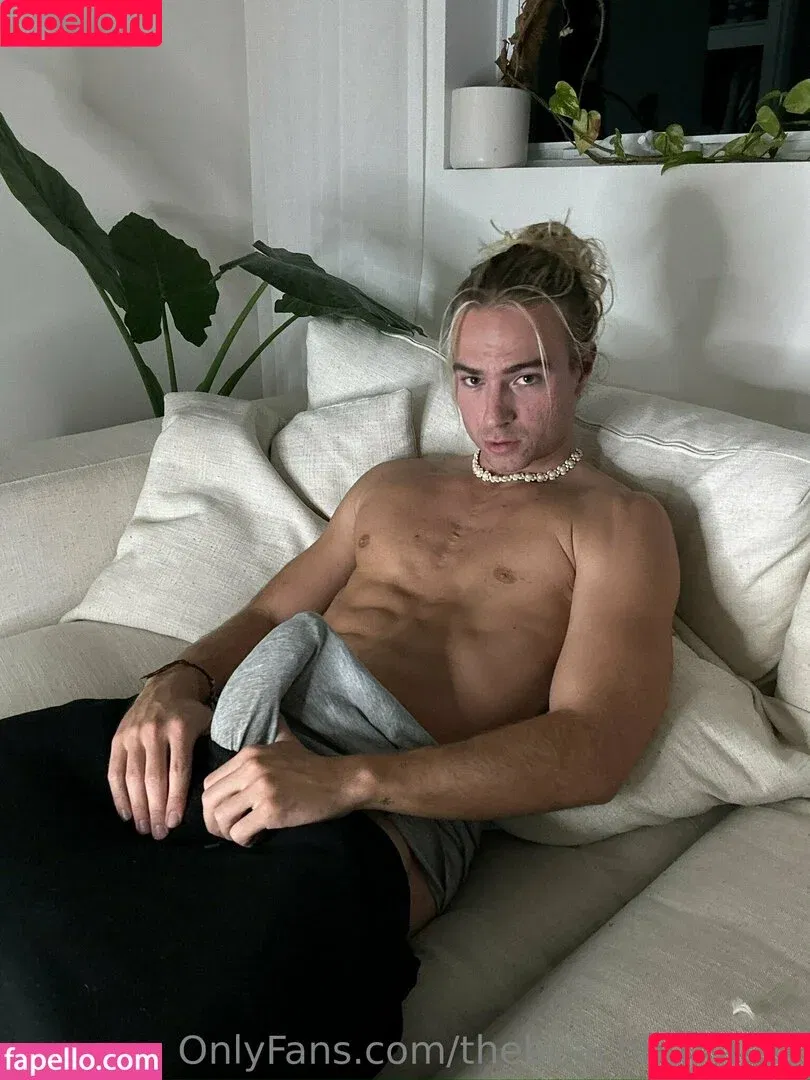 nathanieltaplin / thebeachbumfree Onlyfans Photo Gallery 