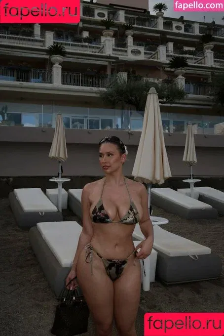 onlysimonafans / simonaaaab Onlyfans Photo Gallery 