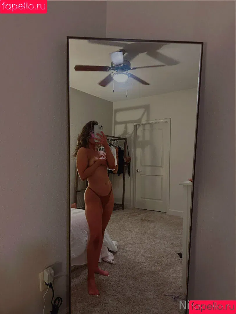 Nikki_444 / itz__nikki_444 Onlyfans Photo Gallery 