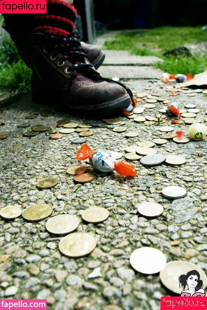 Vesperal / freevesperal / heyursinae / ursinaevesperal Onlyfans Photo Gallery 