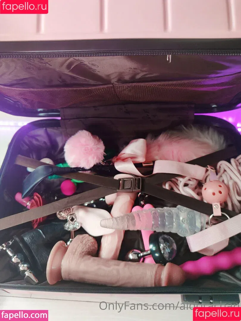 aldorachan / your_aldora / youraldora Onlyfans Photo Gallery 