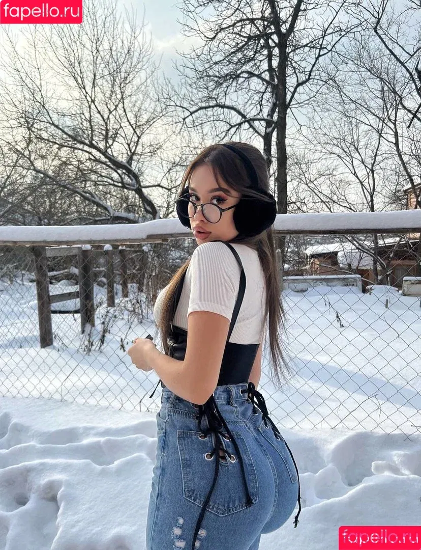 Karina Chijikova / karina_chijikova / karinachijikova Onlyfans Photo Gallery 