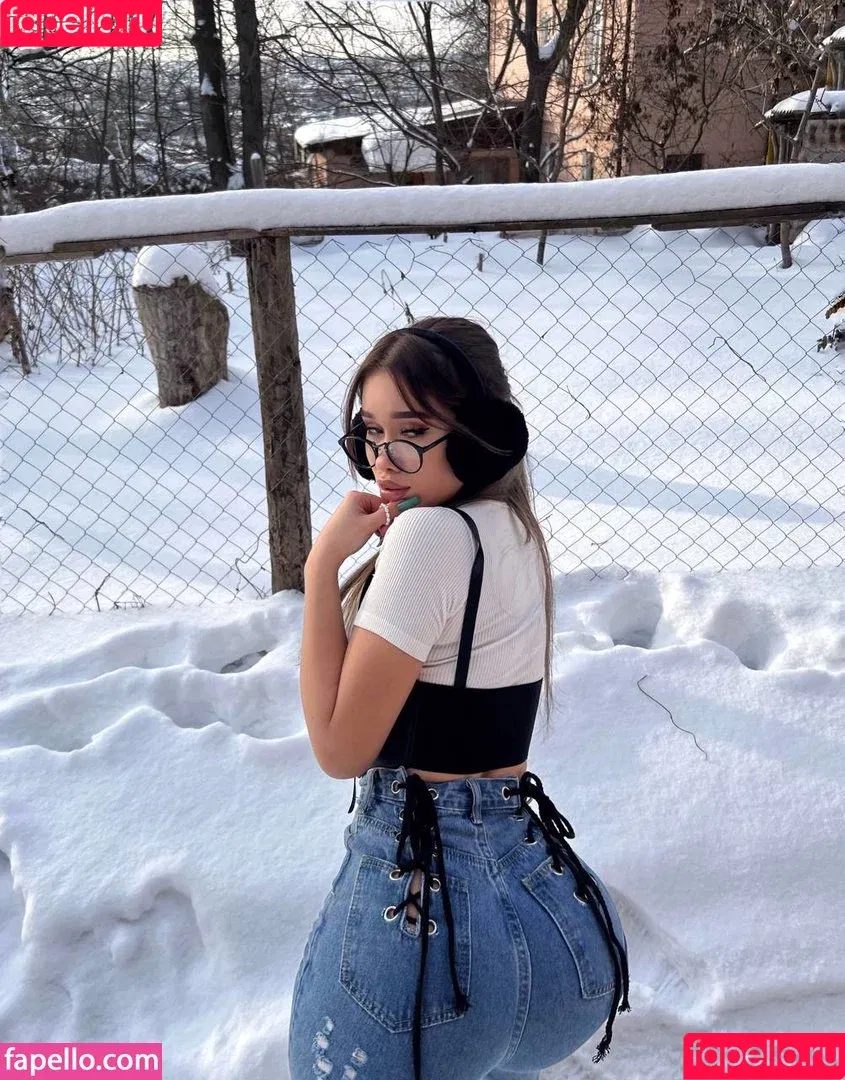 Karina Chijikova / karina_chijikova / karinachijikova Onlyfans Photo Gallery 