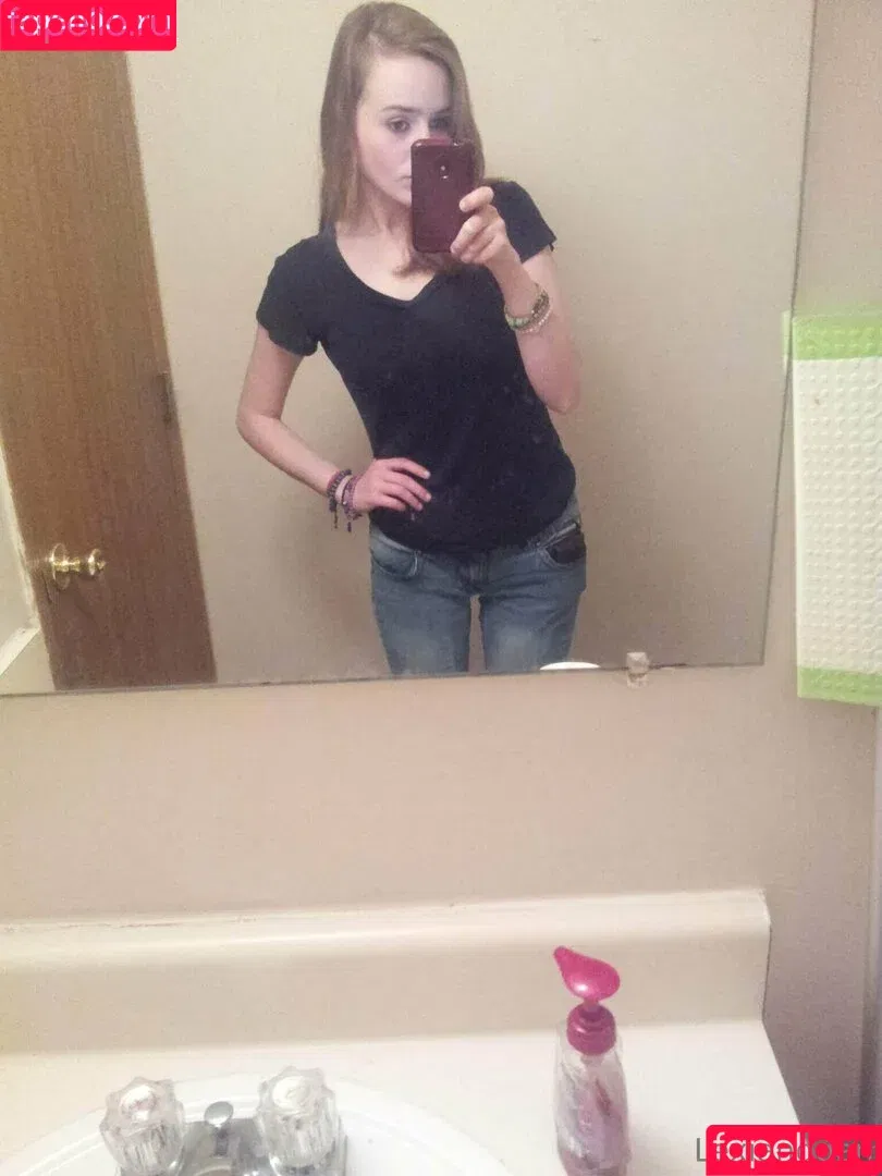 AmazingWaifu69 Onlyfans Photo Gallery 