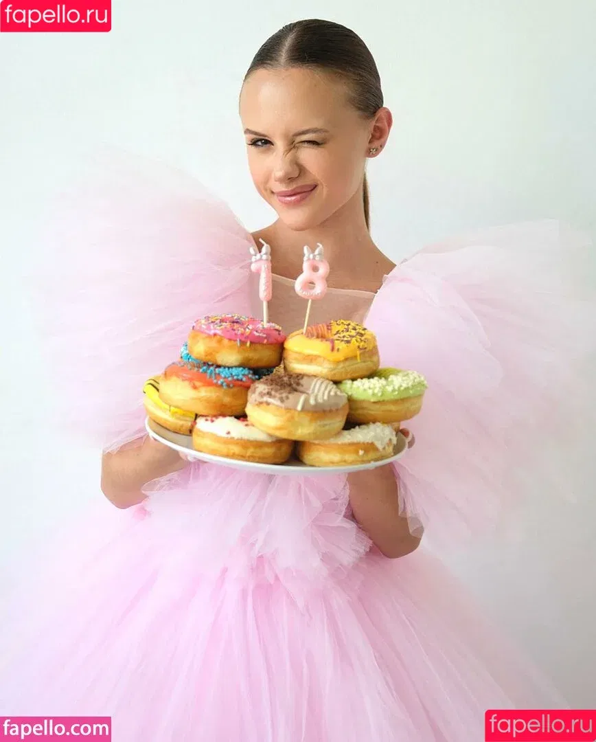 Kristina Shmidt / kristyashmidt Onlyfans Photo Gallery 