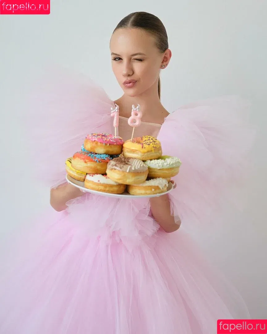 Kristina Shmidt / kristyashmidt Onlyfans Photo Gallery 