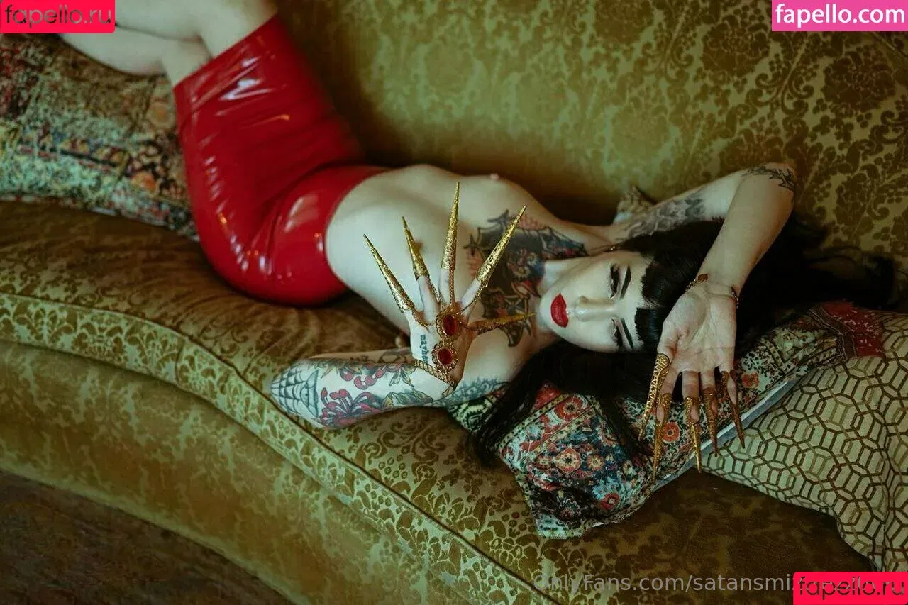 satans_whore666 / satansmiztrezz666 Onlyfans Photo Gallery 