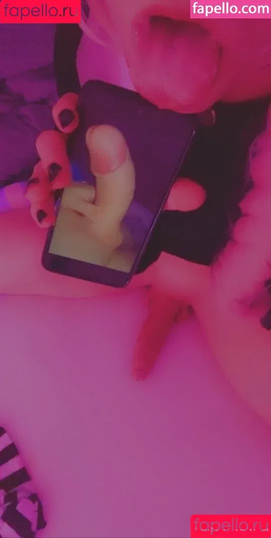 Zoeqtxx / zoeqt Onlyfans Photo Gallery 