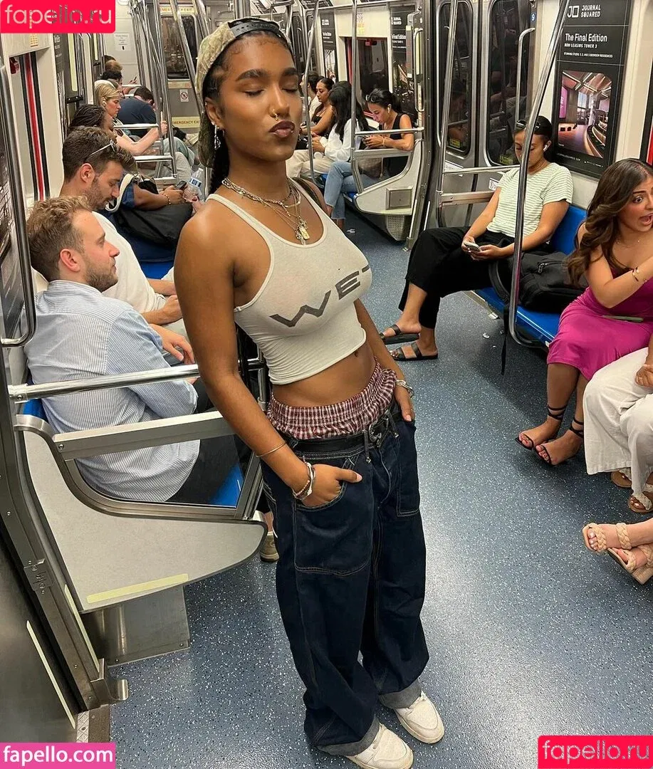 ashabivinss / ashafucks / ashawrld / fleivinha Onlyfans Photo Gallery 