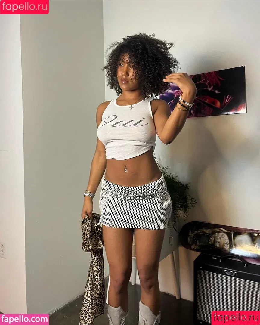 ashabivinss / ashafucks / ashawrld / fleivinha Onlyfans Photo Gallery 