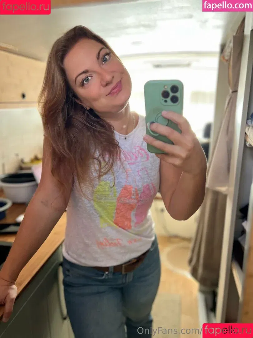 leonieslust / leoniewildandfree Onlyfans Photo Gallery 