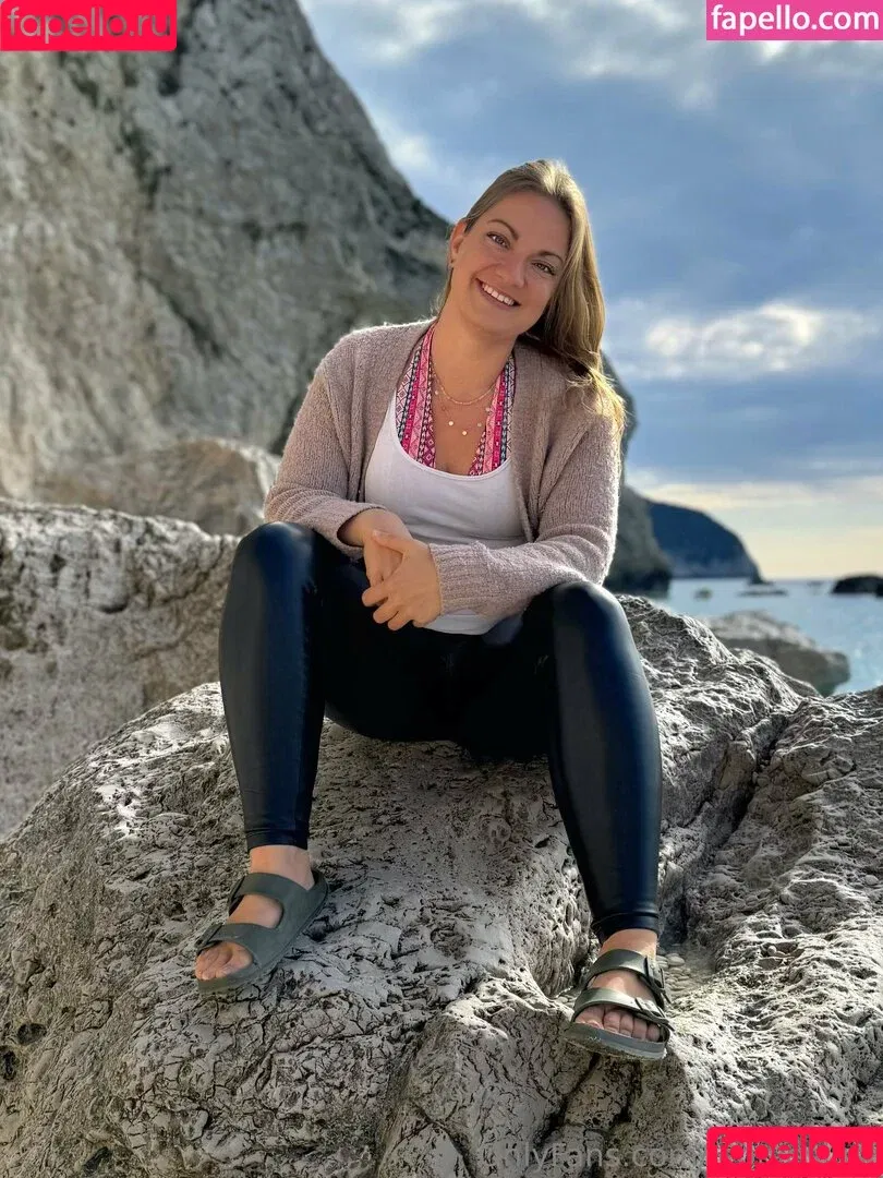 leonieslust / leoniewildandfree Onlyfans Photo Gallery 