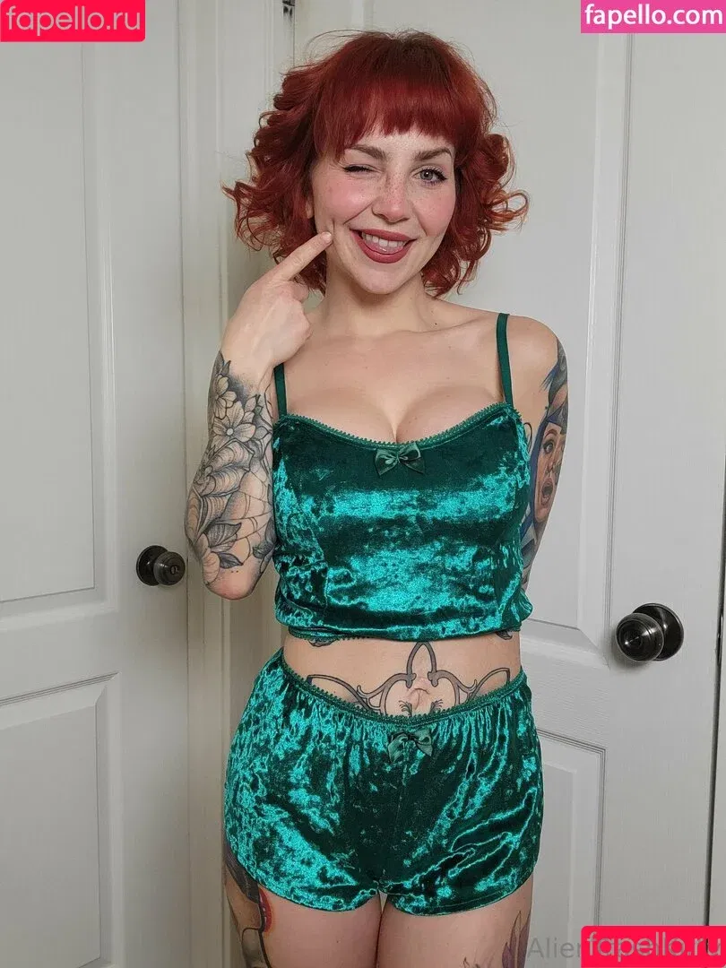 alientrashkitty69 Onlyfans Photo Gallery 