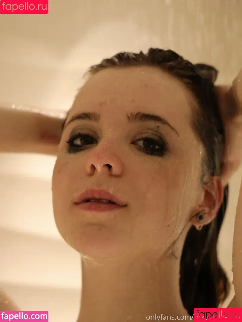 Maya / Mayakayagaia / yourlittlemaya Onlyfans Photo Gallery 