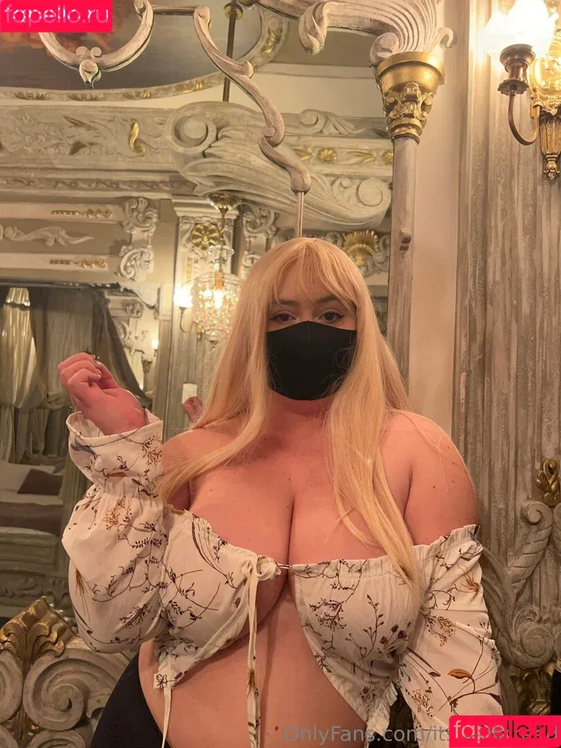 its.kelly.reed / kellyreedpr Onlyfans Photo Gallery 