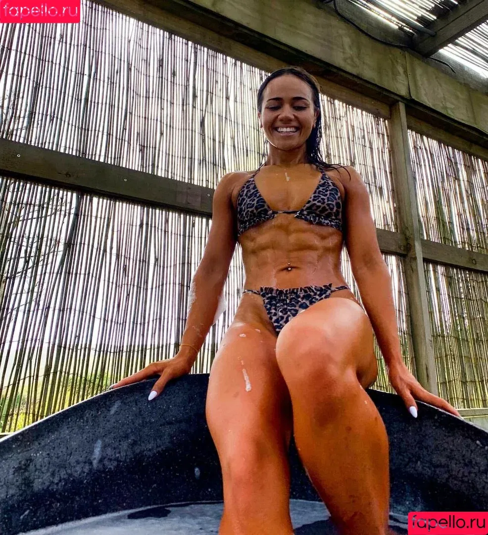 LouiseWhyyte / LousLegs Onlyfans Photo Gallery 