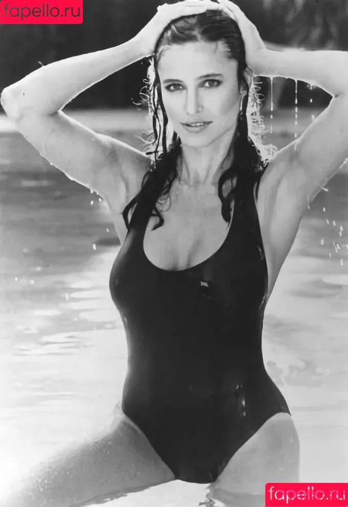 Mimi Rogers / m_rogers12 Onlyfans Photo Gallery 