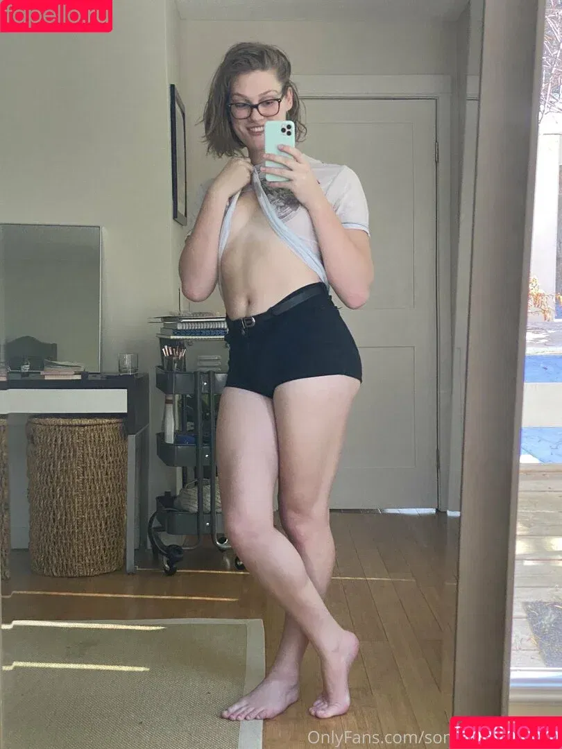 SomeLittleCrum1 / somelittlecrumbs / spacegurl_9 Onlyfans Photo Gallery 