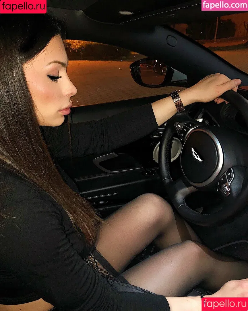 Queenvickitei / Victoria Tei / _victoriatei / https: / queenvickytei Onlyfans Photo Gallery 