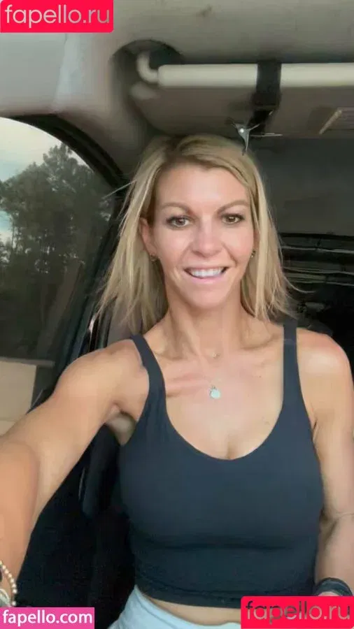 Fit Wife And Mom / fitnesswife83 / fitwife1983 Onlyfans Photo Gallery 