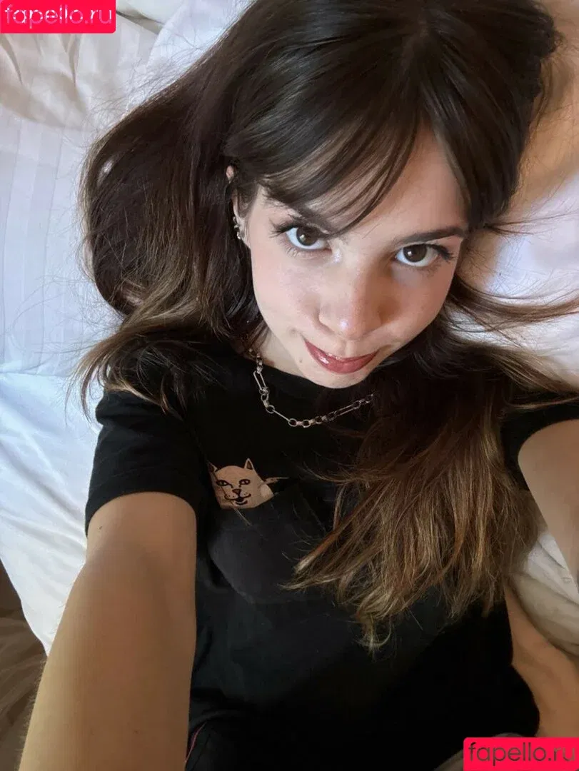 emily.raeee / emilydaily.xo Onlyfans Photo Gallery 