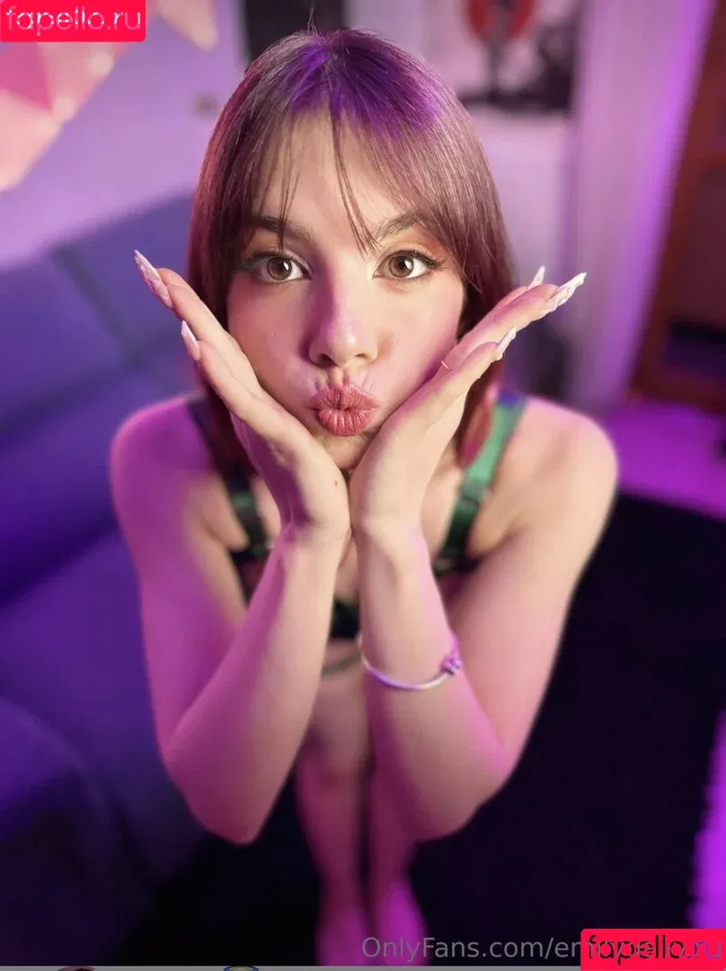 emily.raeee / emilydaily.xo Onlyfans Photo Gallery 