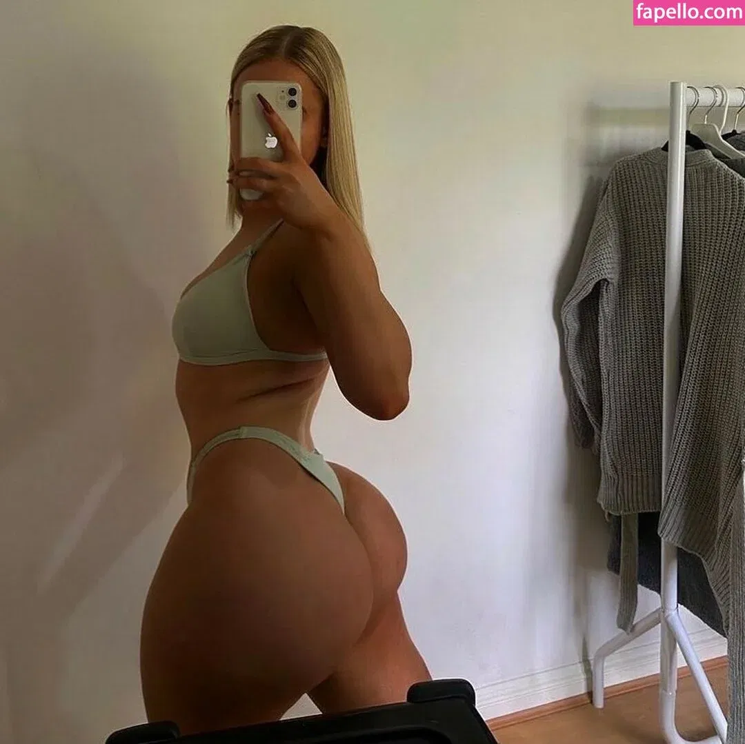 Lucycombe Onlyfans Photo Gallery 