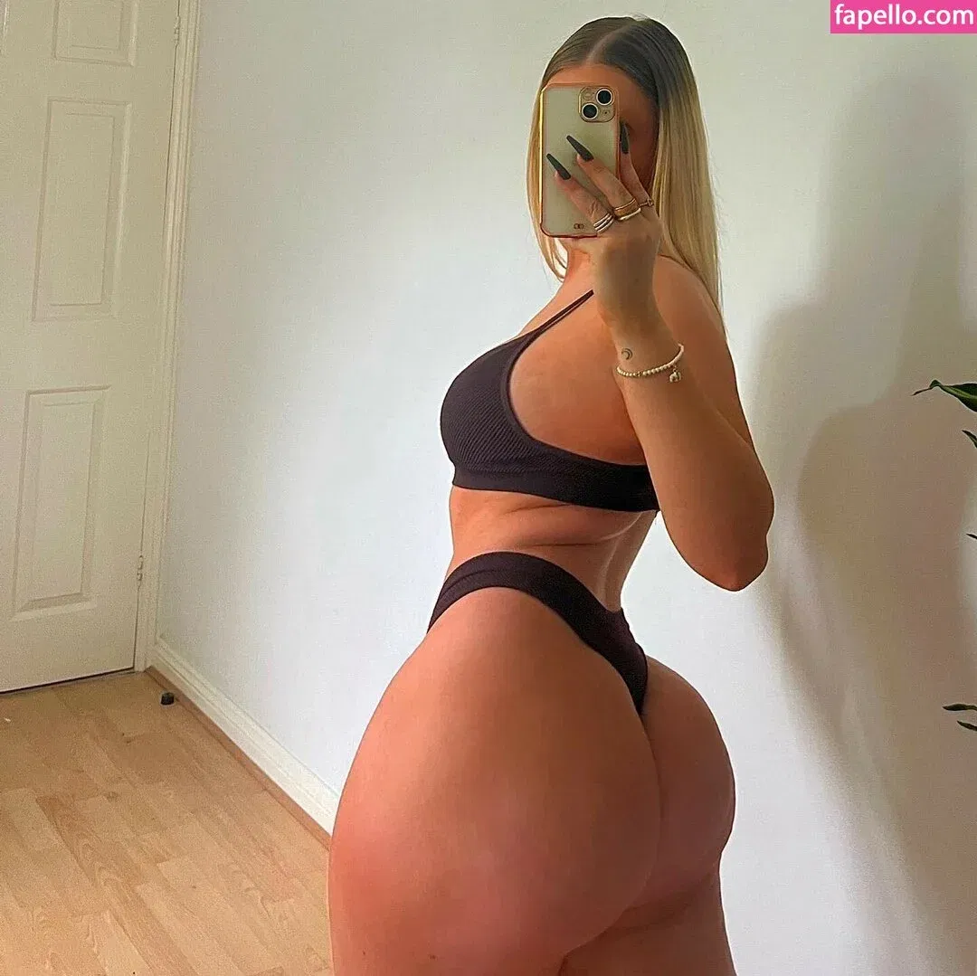 Lucycombe Onlyfans Photo Gallery 