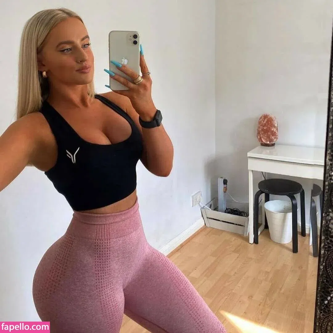 Lucycombe Onlyfans Photo Gallery 