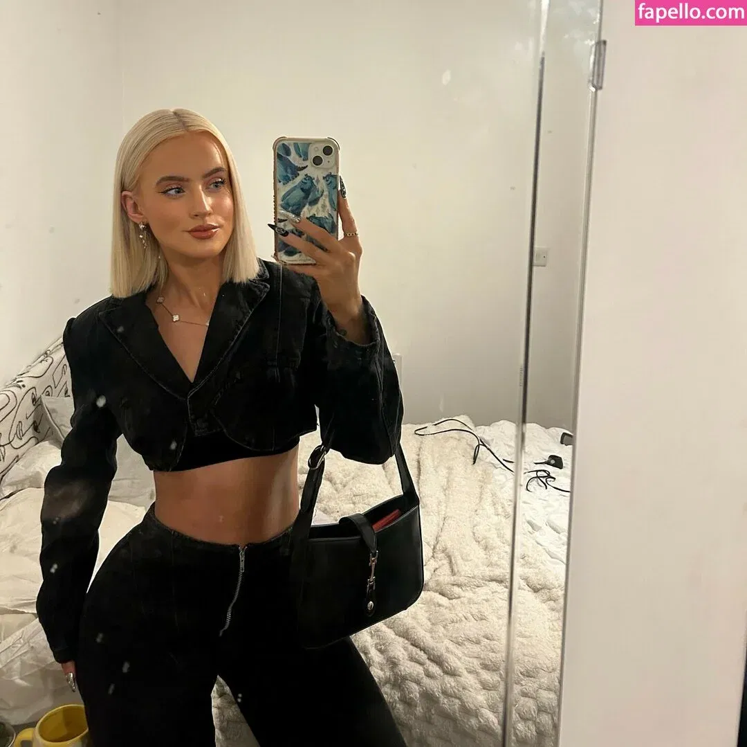 Lucycombe Onlyfans Photo Gallery 