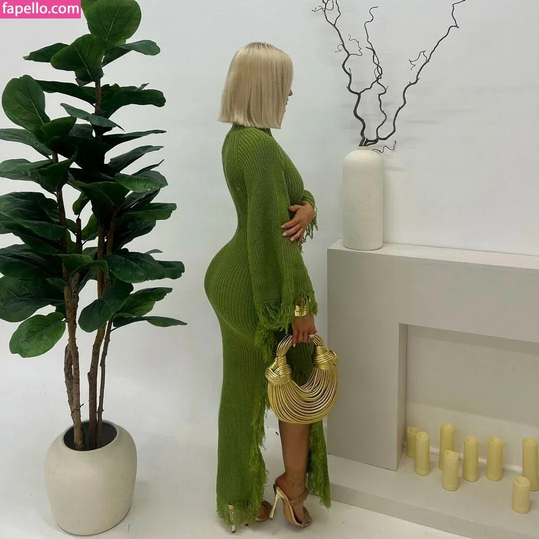 Lucycombe Onlyfans Photo Gallery 