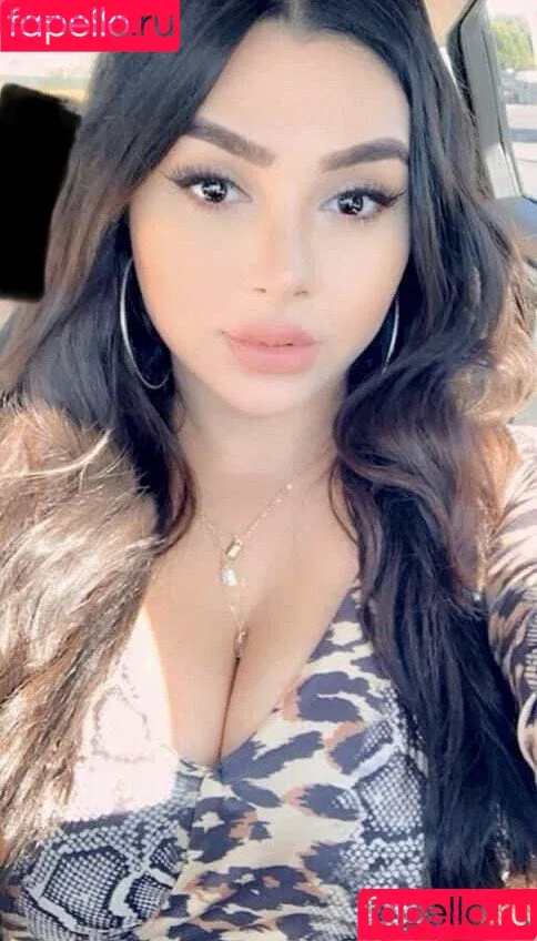 Myradoll / jazzydollyy’s mom / mistressmyradom Onlyfans Photo Gallery 